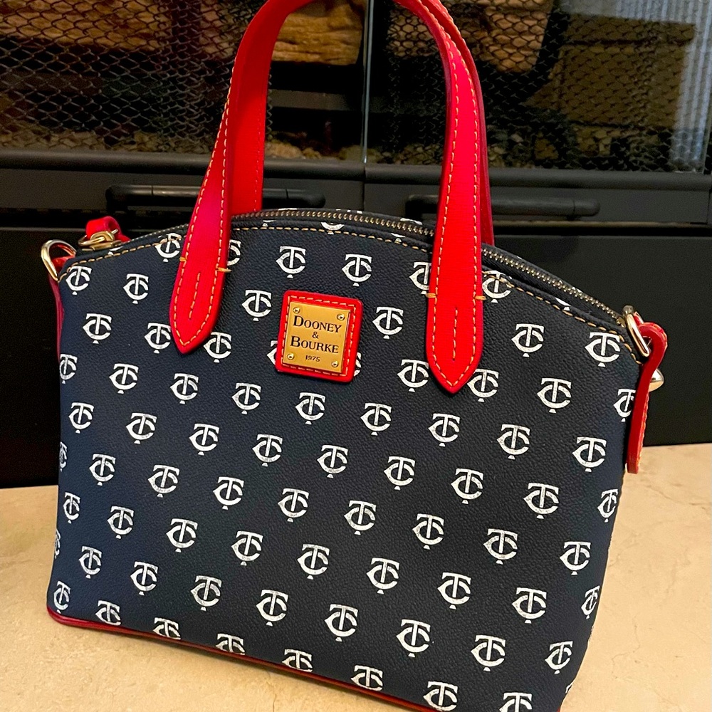 Minnesota Twins Dooney and Bourke crossbody